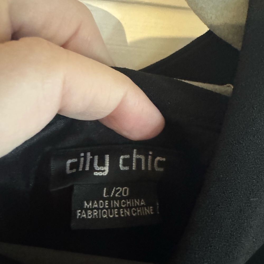 City Chic Class Halter Jumpsuit - Picture 3 of 6